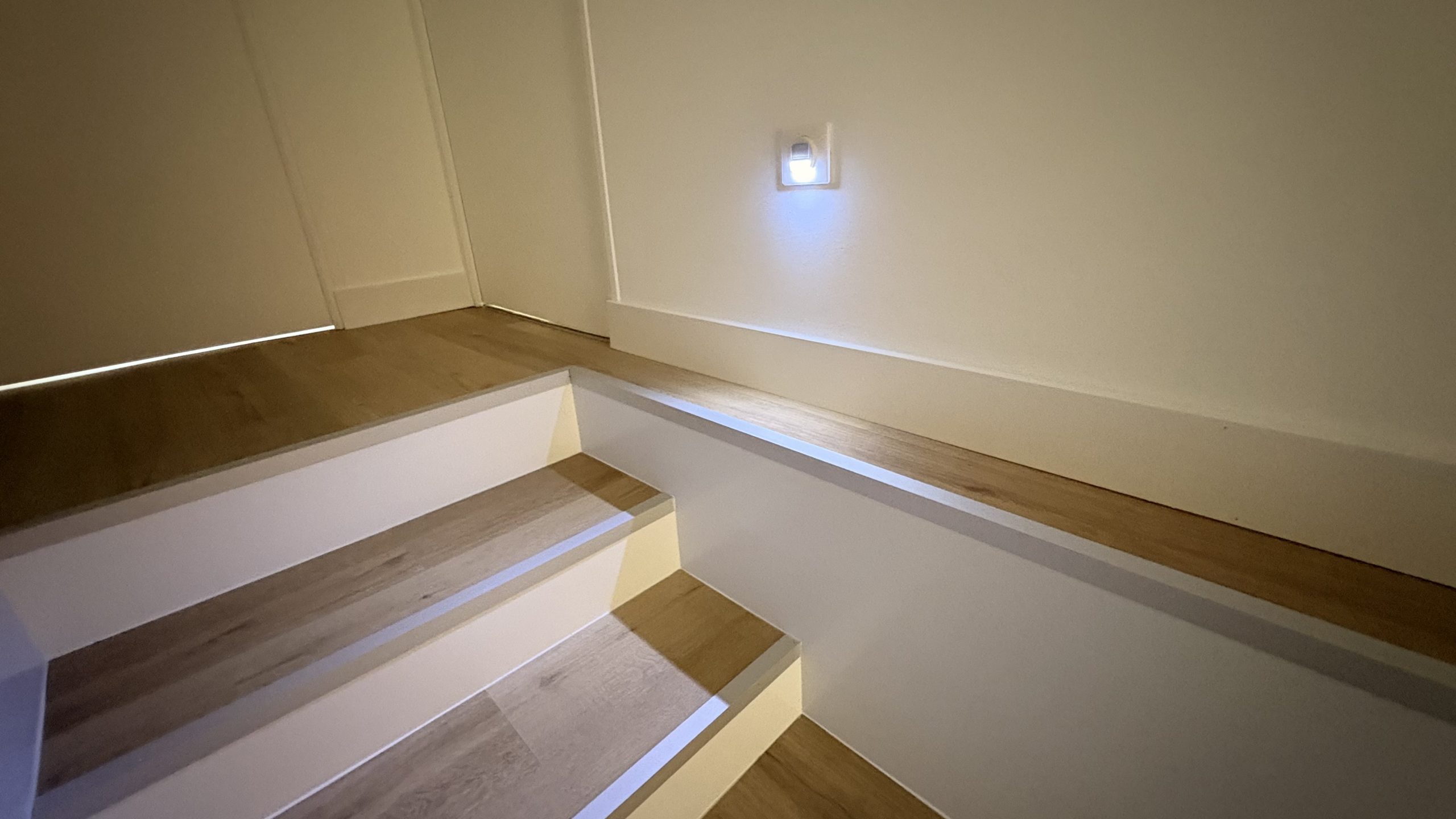 gite escalier led